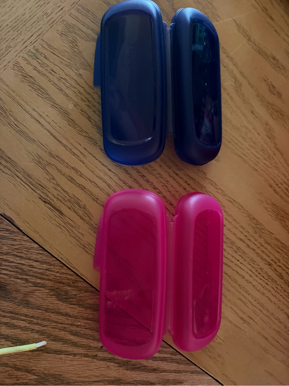 2 Tupperware Granola Bar Keepers / Eyeglasses Cases - Picture 2 of 6